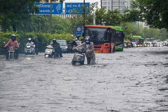 Heavy Rain Halts Delhi Traffic, Metro Services Disrupted At Rajiv Chowk: Key Updates