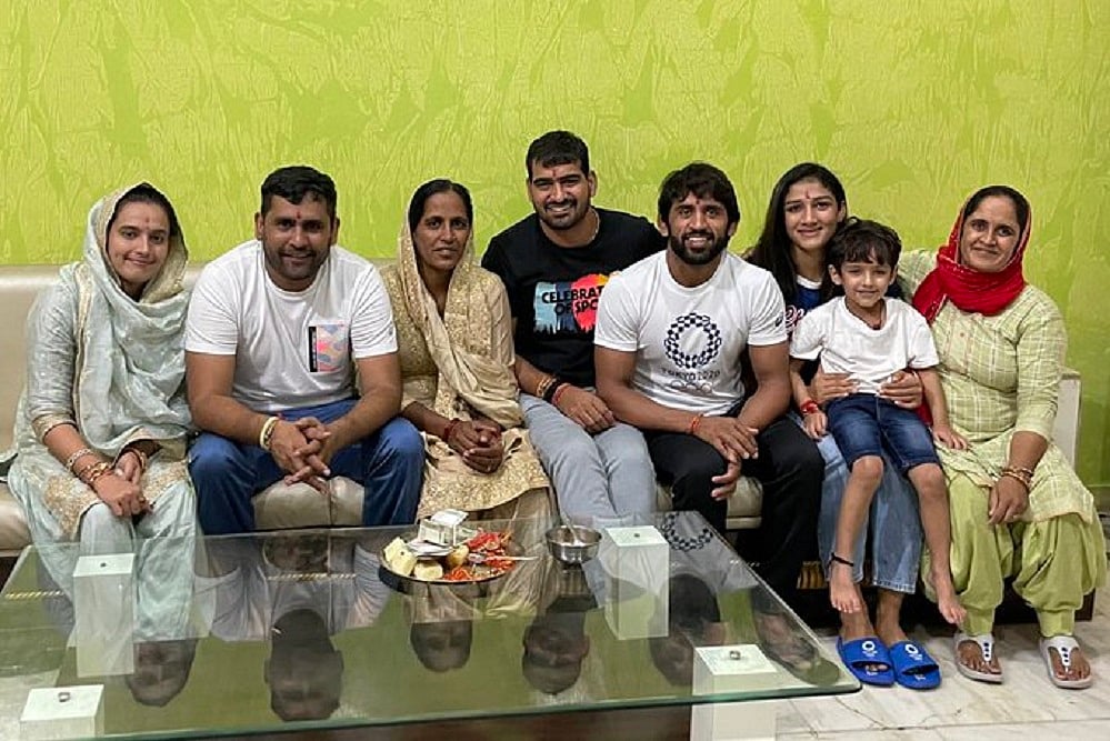Raksha Bandhan 2021: Bajrang Punia, Saina Nehwal, Sachin Tendulkar Extend Wishes