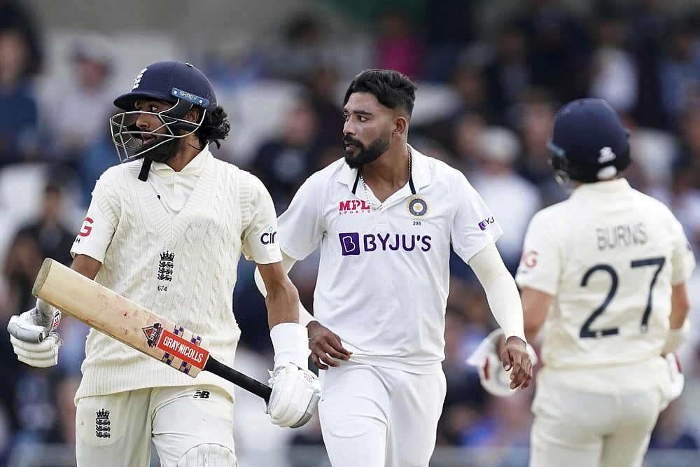 ENG Vs IND, 3rd Test: English Crowd At It Again, Throws Ball At Mohammed Siraj; Virat Kohli Upset