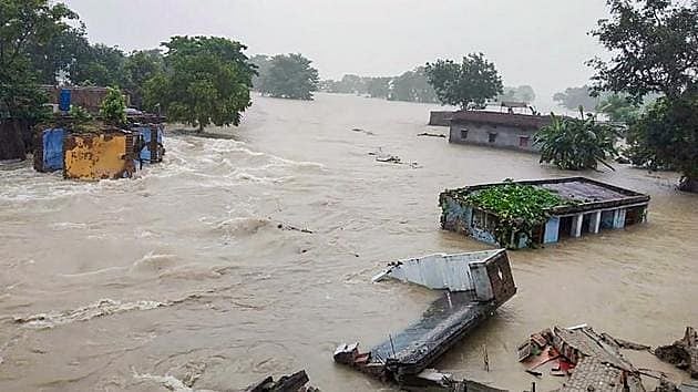 MP: Heavy Rain Floods 1,171 Villages With Three People Stranded Atop Tree And Five Others Rescued