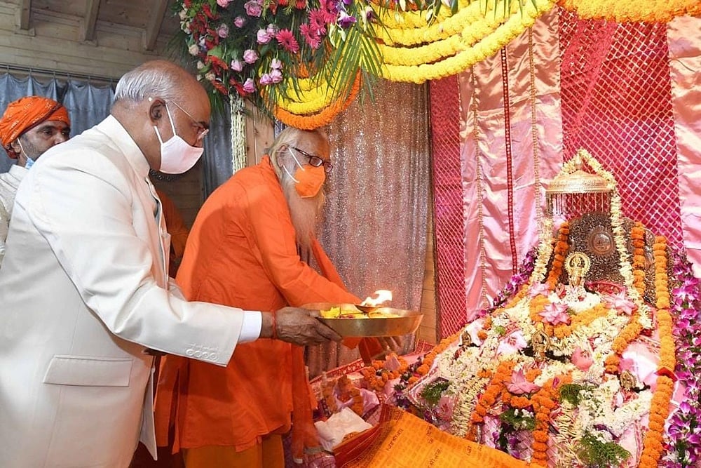 Wondering Who Stitched Clothes For Ram Lalla In Ayodhya? Here’s All You Need To Know