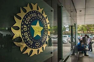 IPL To Get Richer, BCCI Expects Rs 5000 Cr Windfall As Base Price For New Teams Kept At Rs 2000 Cr Each