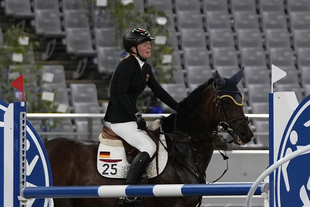 Tokyo Olympics: German Coach Suspended For Hitting Horse - VIDEO