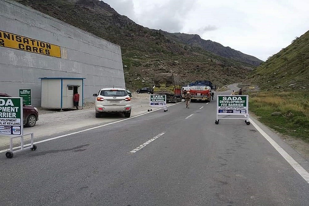 Lahaul-Spiti Imposes Entry Fee For Tourists Coming Via Rohtang Tunnel