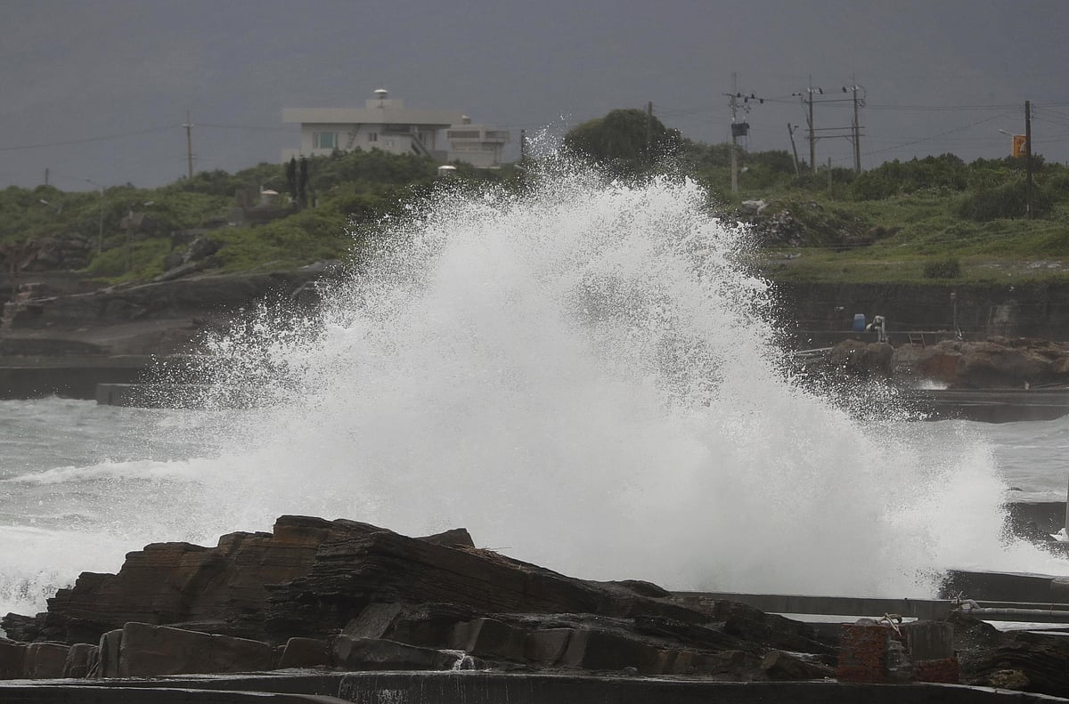 Typhoon Chanthu Drenches Taiwan With Up To 5 Inches Of Rain