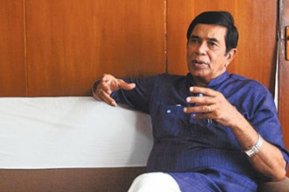 Congress Leader Oscar Fernandes Dies At 80