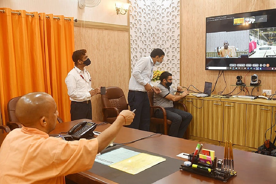 Yogi Adityanath Unveils First Prototype Of Kanpur And Agra Metro