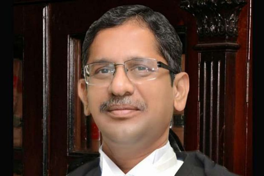 Strongly Recommend 50% Reservation In Judiciary For Women Lawyers: CJI