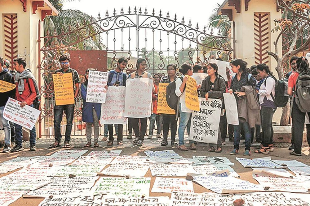 Calcutta HC Directs Lifting Of Gherao From Residence Of Visva-Bharati VC As Protest Enters Day 7