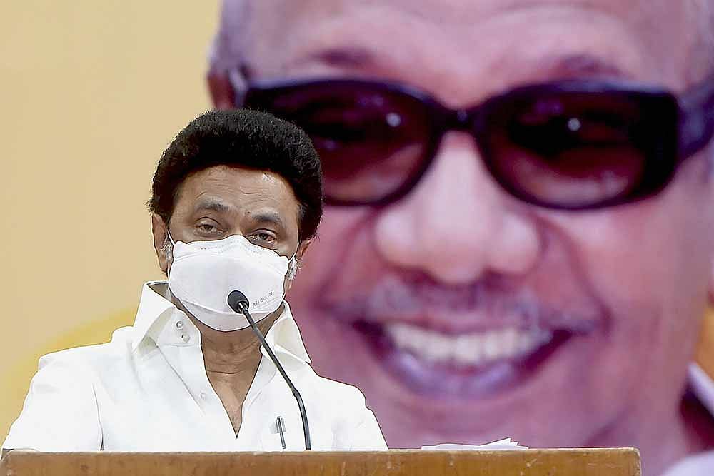 TN CM Seeks People’s Cooperation To Contain Omicron, To Roll-out Vaccine For 15 - 18 Yr Soon