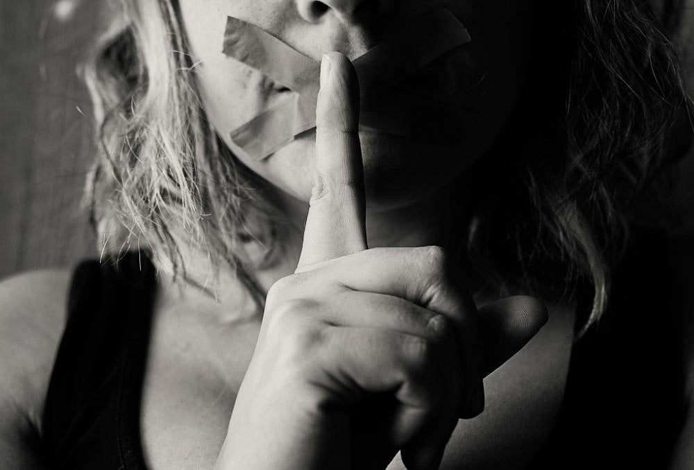 Mumbai Police Arrest Fake Casting Director Demanding Sexual Favours From Kolkata Girl