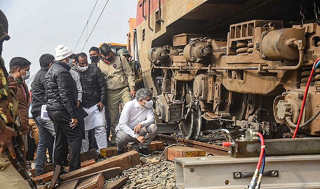 Railway Minister Inspects Bikaner-Guwahati Train Accident Site