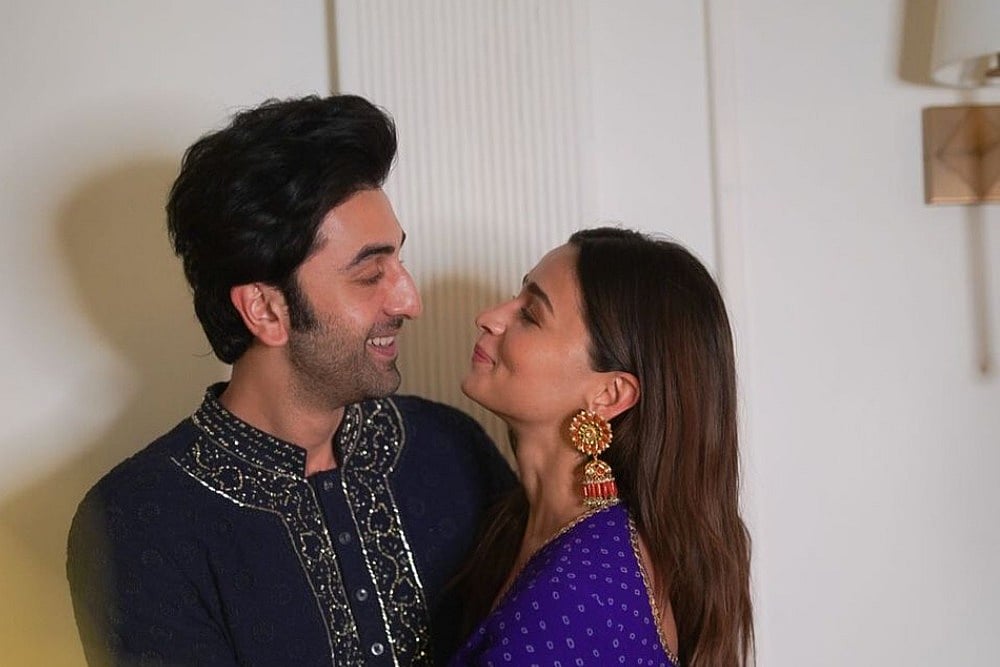 Ranbir Kapoor, Alia Bhatt Vacation Pic Goes Viral On Social Media