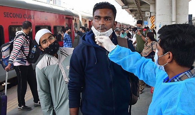 Lockdown will be imposed in Mumbai if daily COVID-19 cases go over 20,000: Mayor