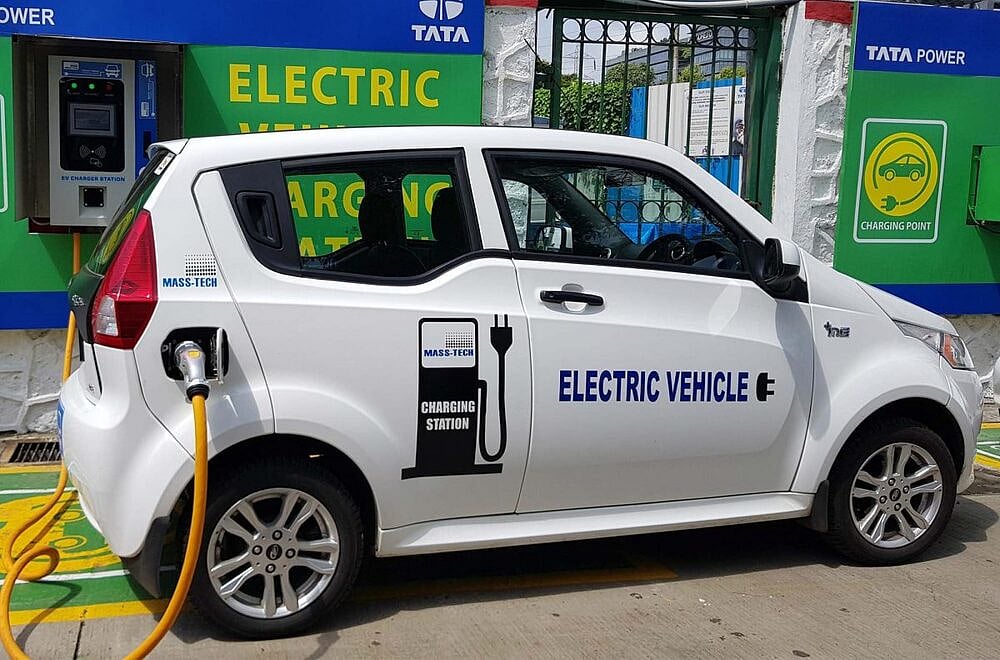 EV Sales To Touch 10 Lakh Units In India In 2022: SMEV
