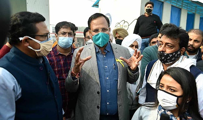 Delhi May See 17k Covid-19 Cases And Positivity Rate Of 17% On Friday, Says Govt