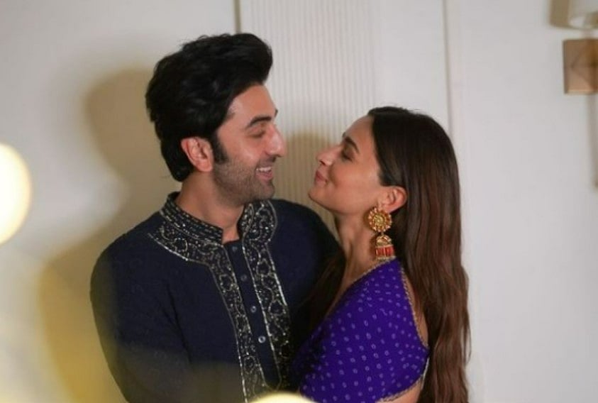 Alia Bhatt Flaunts Boyfriend Ranbir Kapoor's Photography Skills