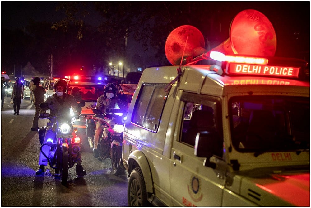 Omicron Scare: Delhi Police’s Hilarious Reply To A Cricket Fan On How To Clean Bowl COVID-19