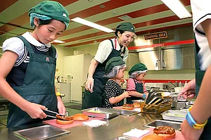 And Goldilocks Plays The Hairdresser