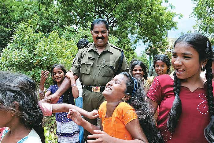 Khaki, The Earth Colour