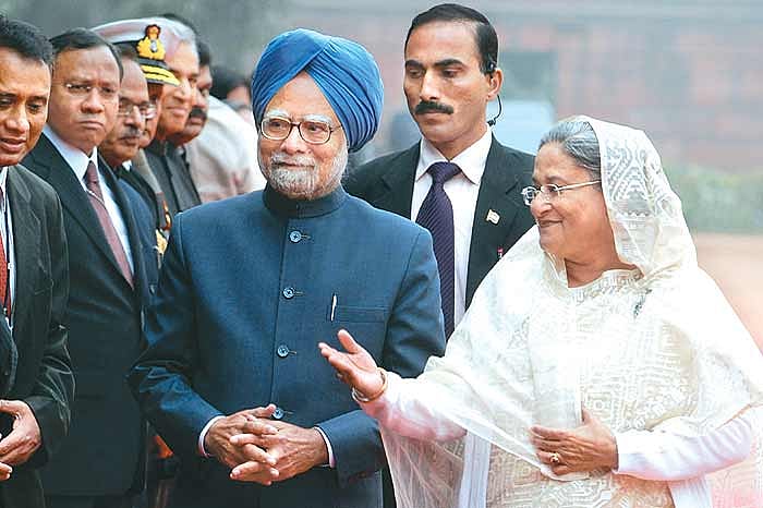 East Indiaman Afloat