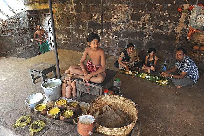 Kling Canoes At Tamralipta