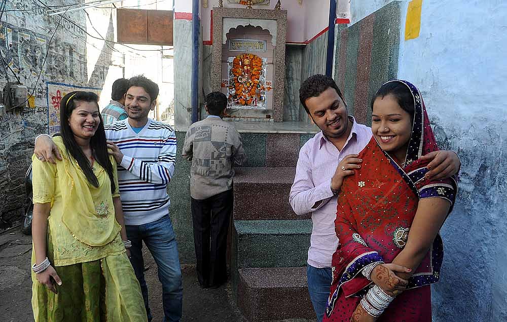 Love, Pray, Tie The Knot 