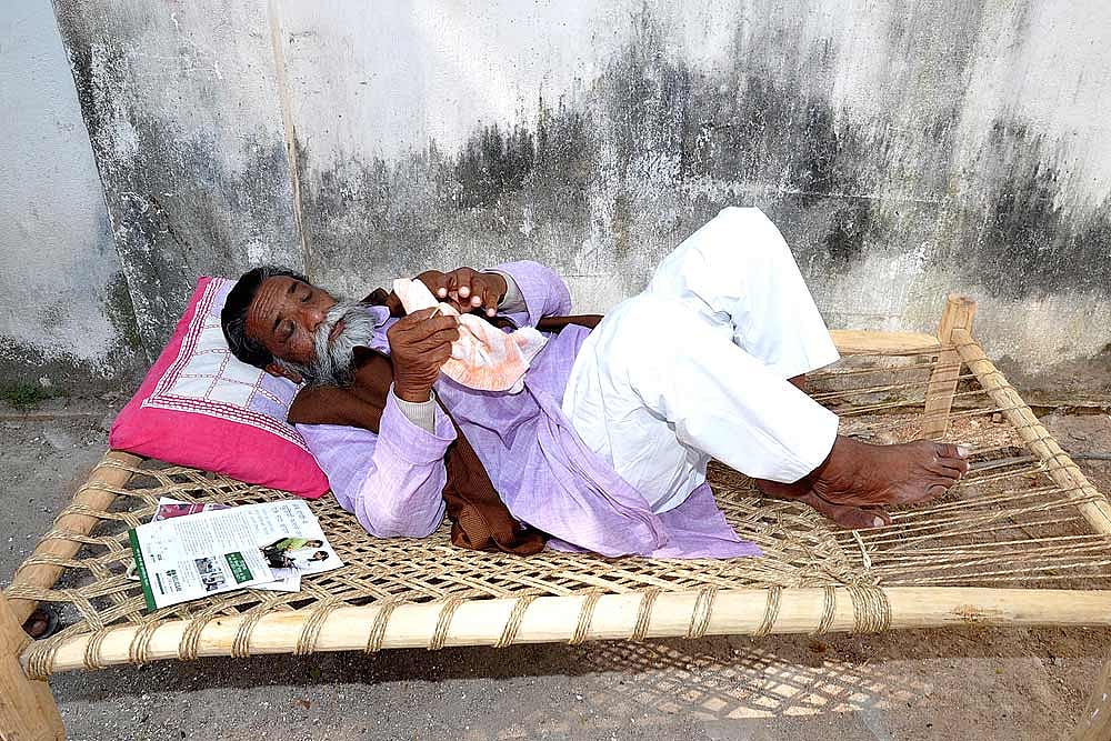 Tied To The Stake | Outlook India, image size:1200x800