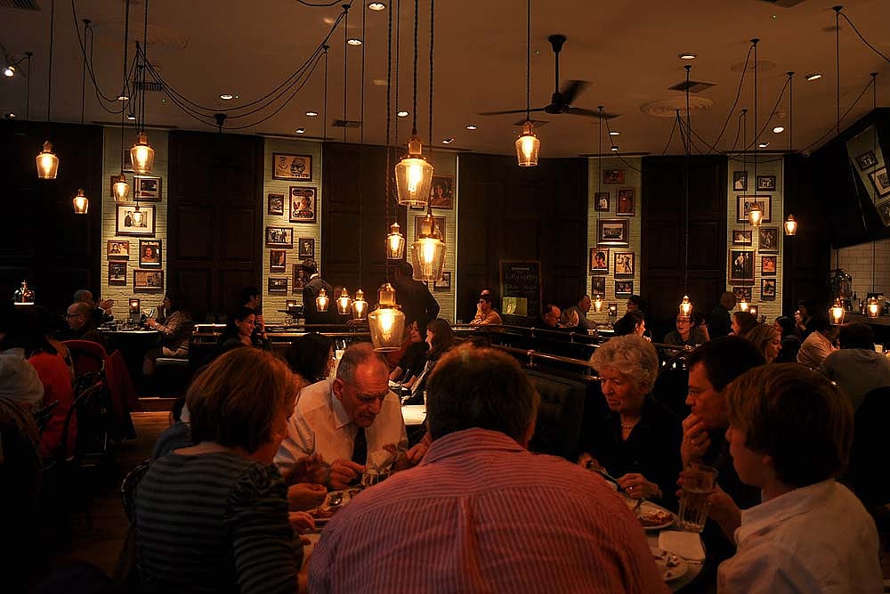 Dishoom, Take That ...And That