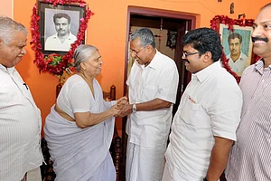 The Bipolar Clock Pauses Nervously