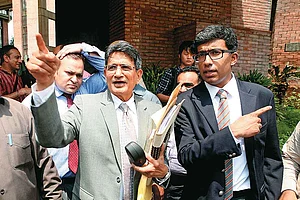 The Umpire Doesn’t Hold A Bat