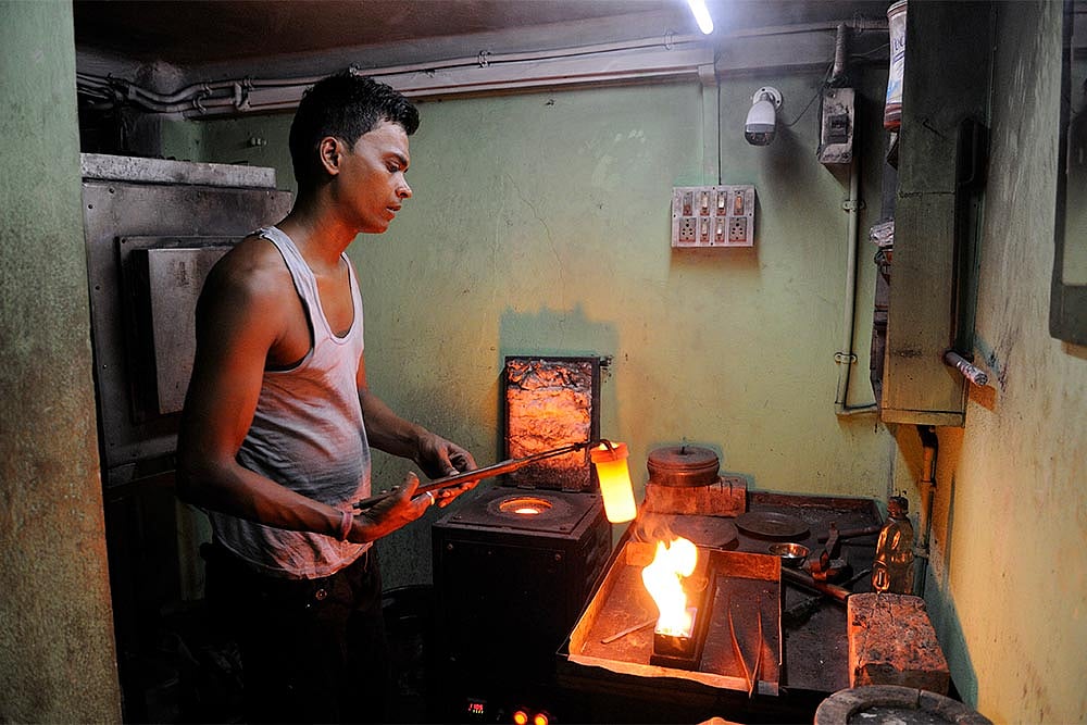 Anxieties Of A Scattered ­Industry