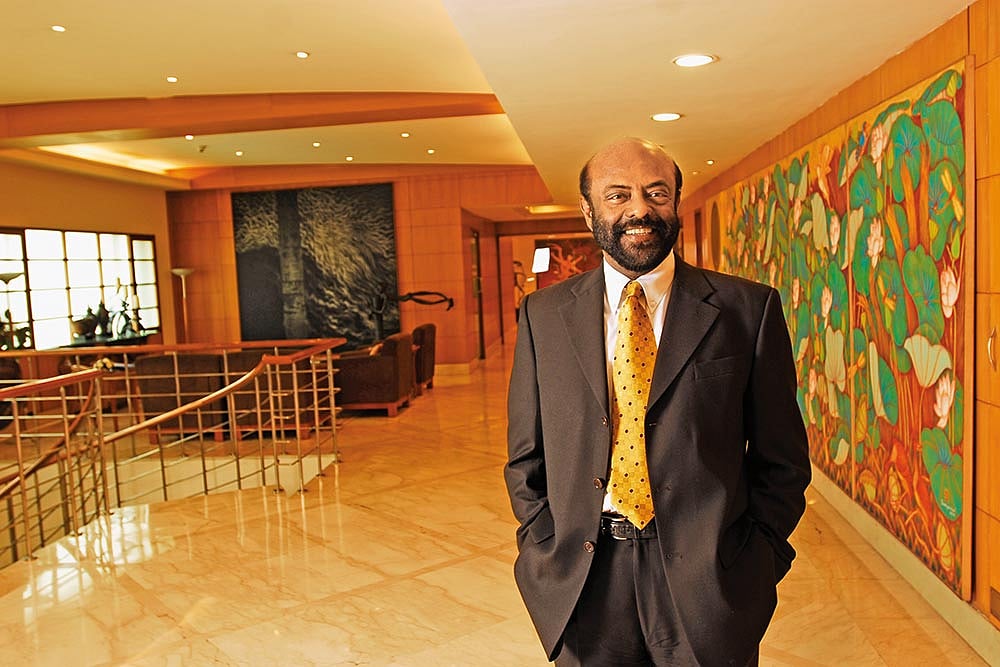 Shiv Nadar, HCL