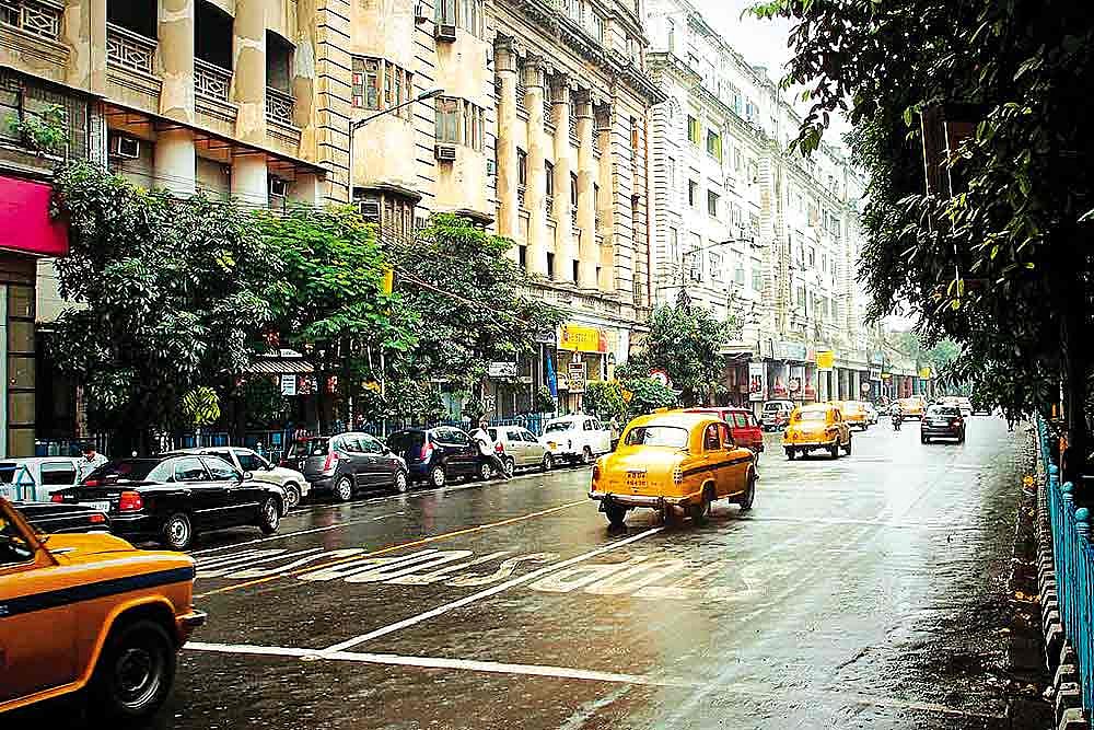The Flaneur Outpaces A Tram