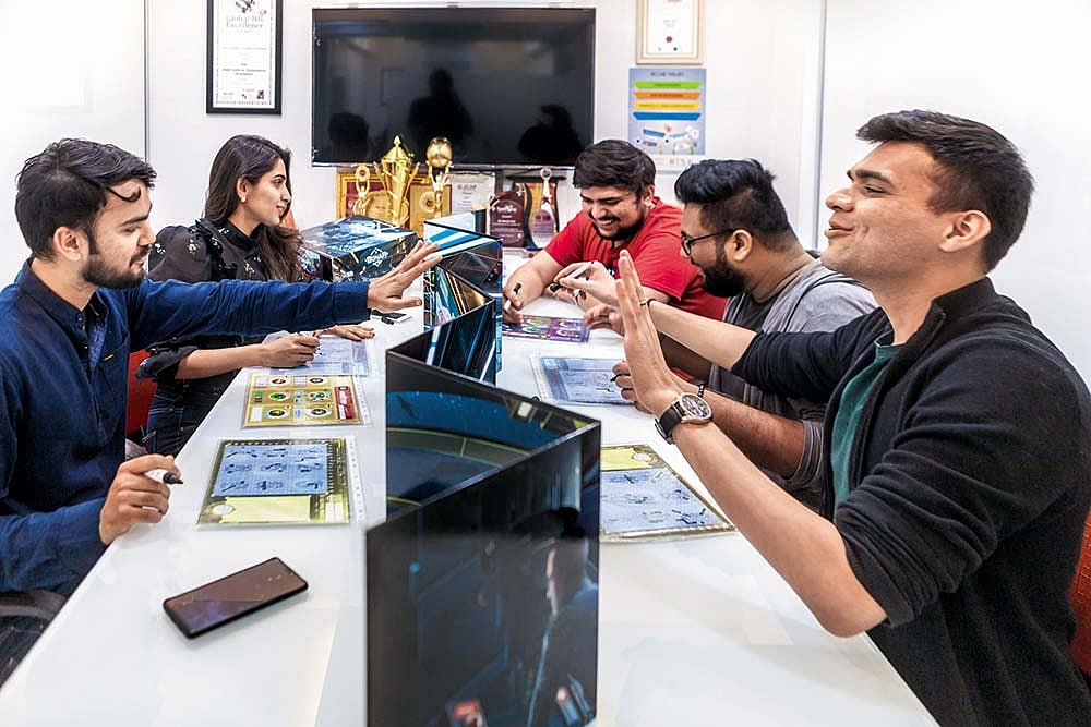 Pictionary, Monopoly Or Taboo: It's Time To Play Few Board Games