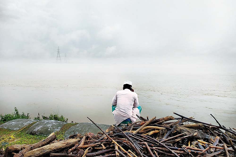 Even Hindus Are 'Illegal Immigrants' in Assam's Ambitious National Register Of Citizens! BJP On Backfoot?