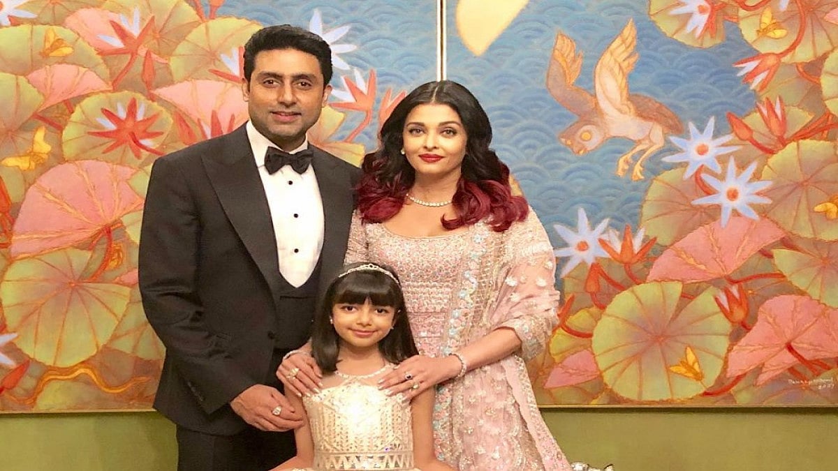 Abhishek Bachchan with Aishwarya Rai and Aaradhya Bachchan