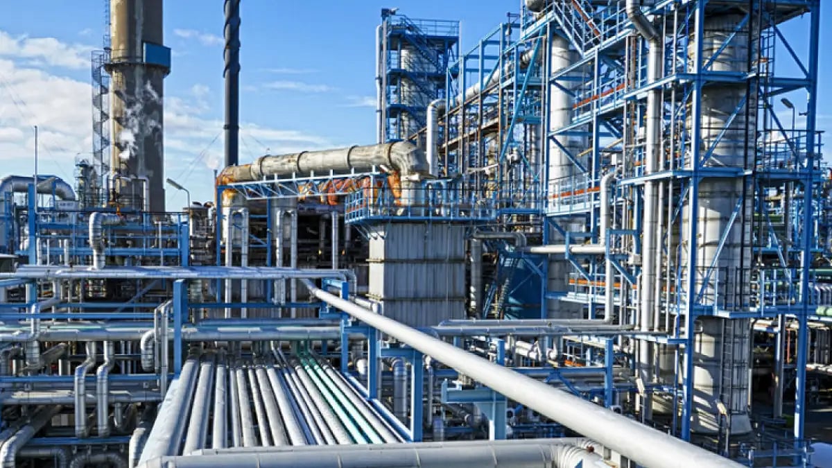 Crude Oil Futures Decline On Low Demand