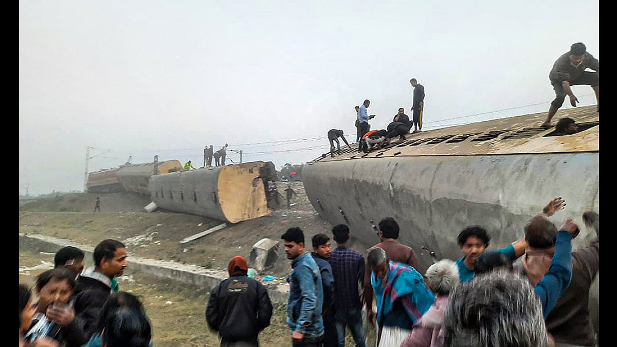 WB Train Accident: Initial Probe Finds Locomotive Ran 18,000 Km Sans Check, Warns Of 'Ghost' Exam