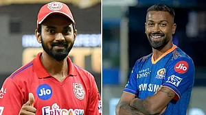 KL Rahul (L) and Hardik Pandya will be seen in new colours in the IPL 2022.