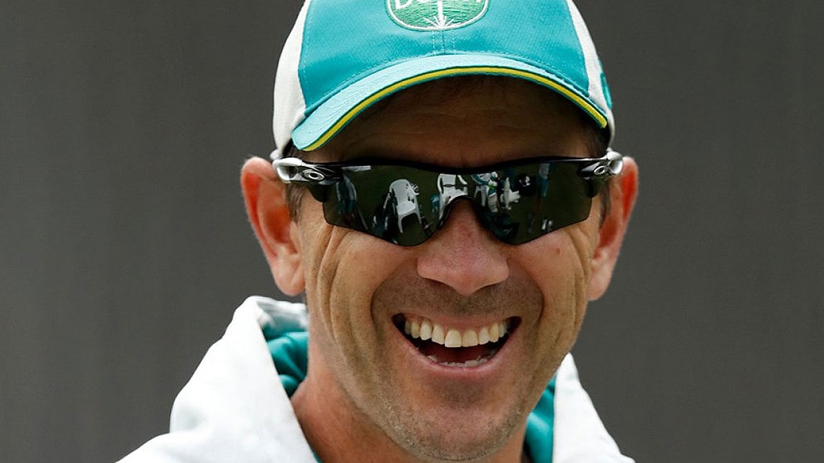 It's been widely reported that Justin Langer hasn't been in best of terms with the team.