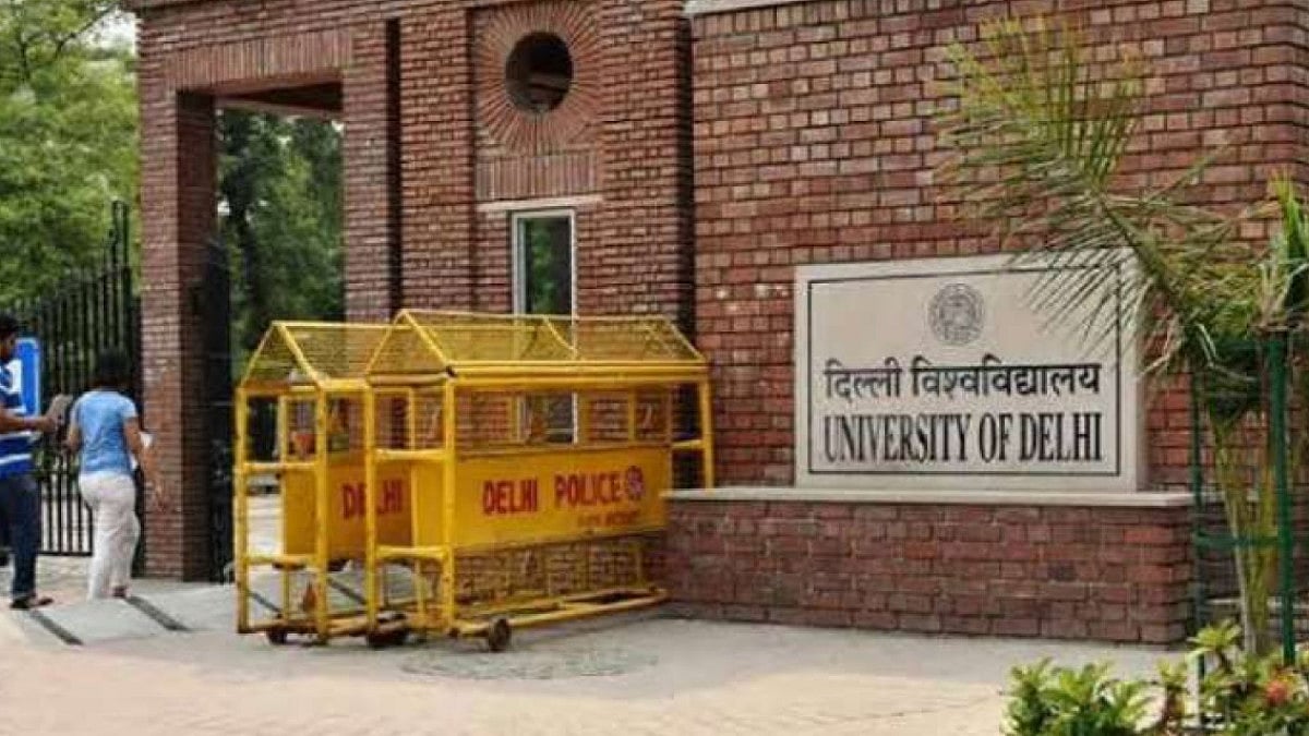 DU Student Tries To Set Himself Ablaze During Protest To Demand Resumption Of Offline Classes