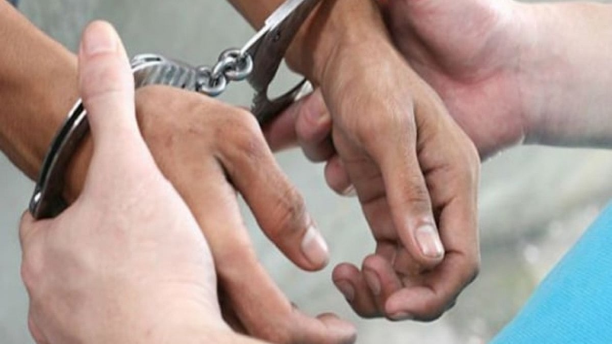  2 Held For Snatching Woman's Bag In Delhi