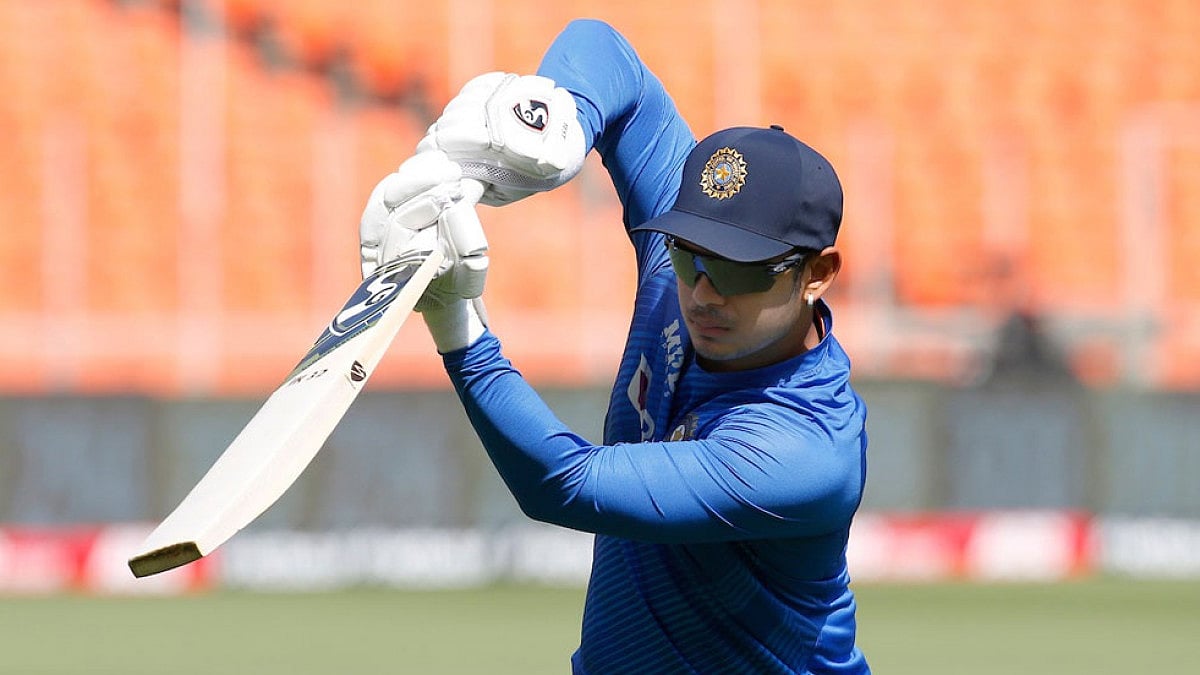 Mumbai Indians dole out INR 15.25 crore to sign wicket-keeper Ishan Kishan.