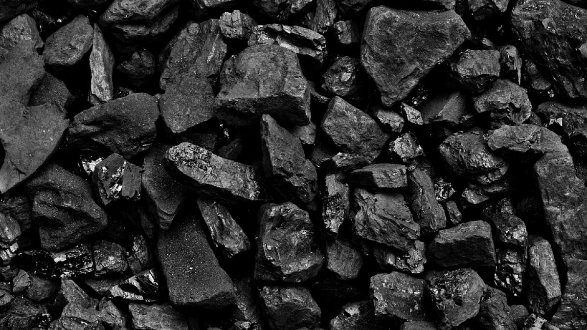 Coal India is currently supplying around 3.4 lakh tonnes of coal per day to non-power sector. 