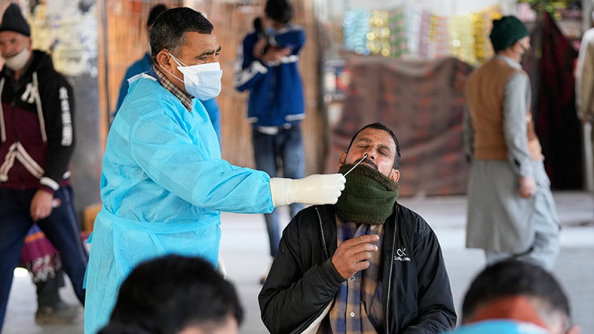 Gujarat records a decline in COVID-19 cases