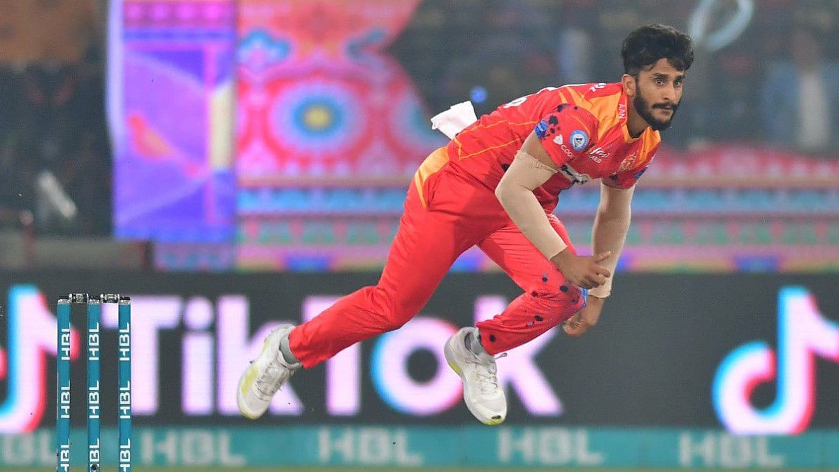 Islamabad United's Hasan Ali bowls against Karachi Kings in PSL 2022. 