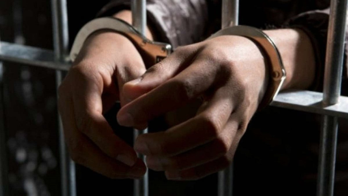 Maharashtra: Man Attacks Doctor Over Parking Dispute; Held - null