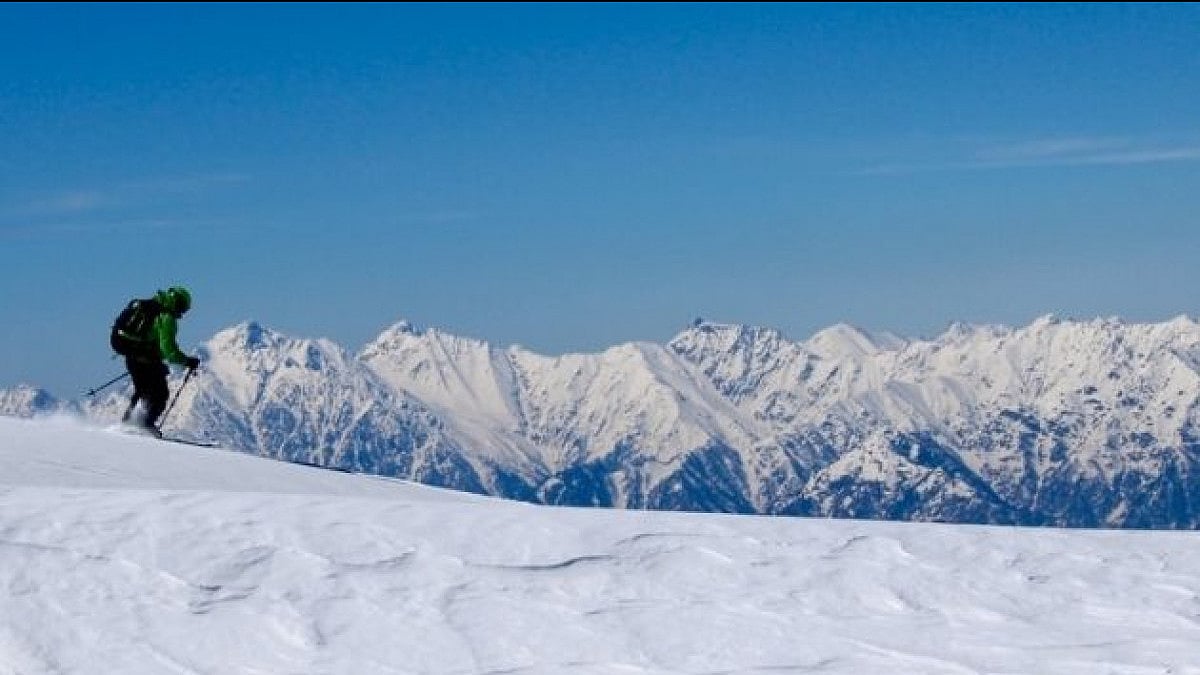 Gulmarg covered in snow. 