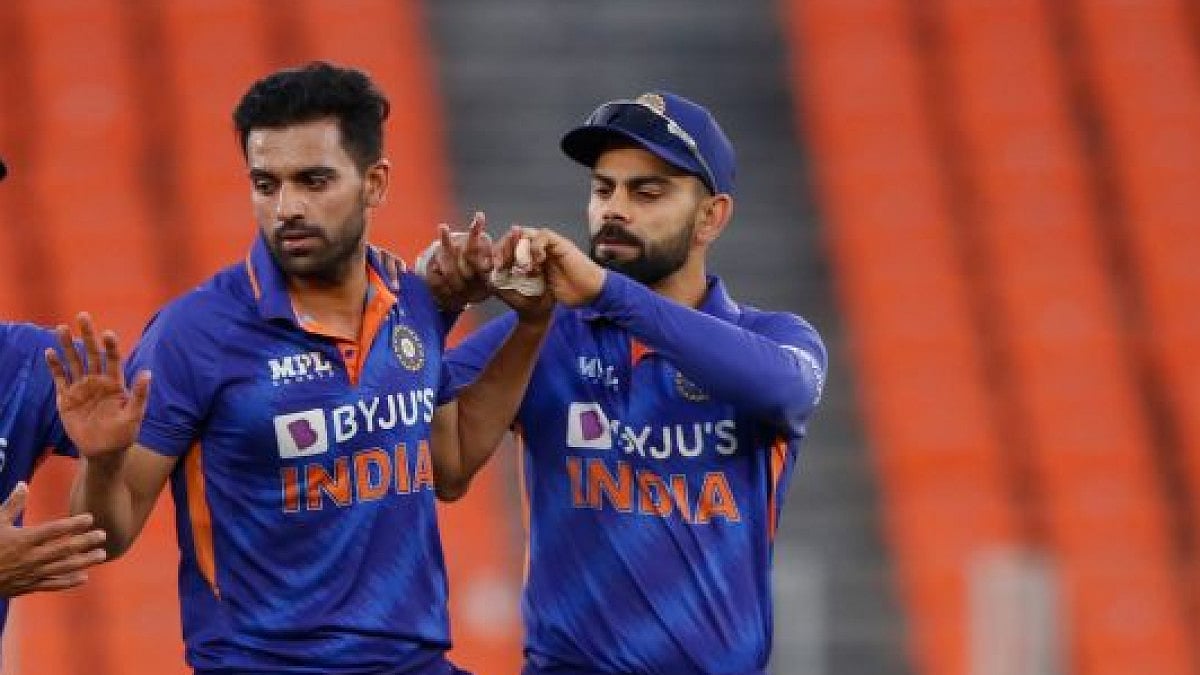 Deepak Chahar (L) finished with figures of 3-0-28-1 against West Indies on Wednesday.